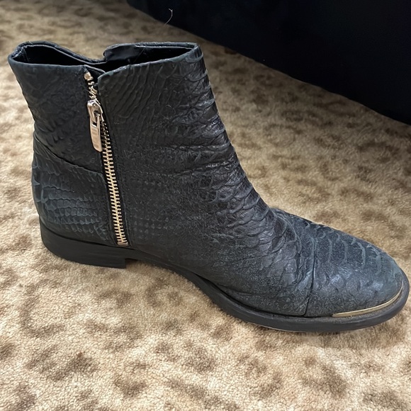 ENZO ANGIOLINI Black leather snake skin booties - Picture 2 of 3